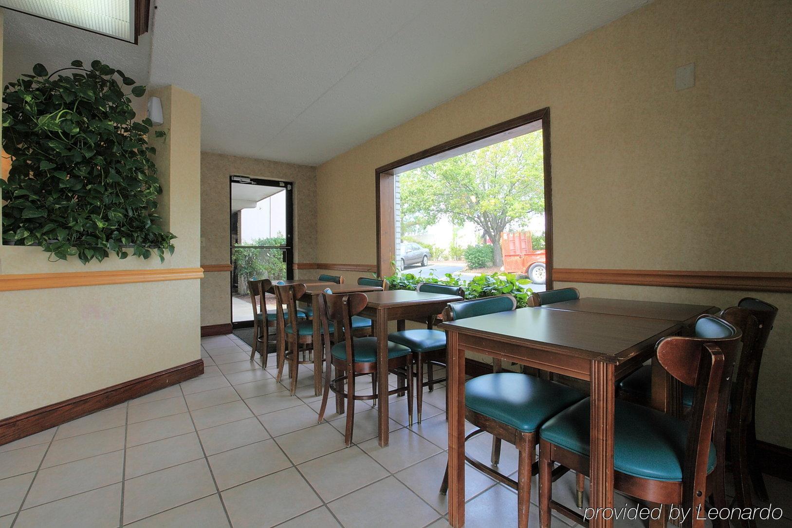 Americas Best Value Inn North Capital Raleigh Restaurant foto
