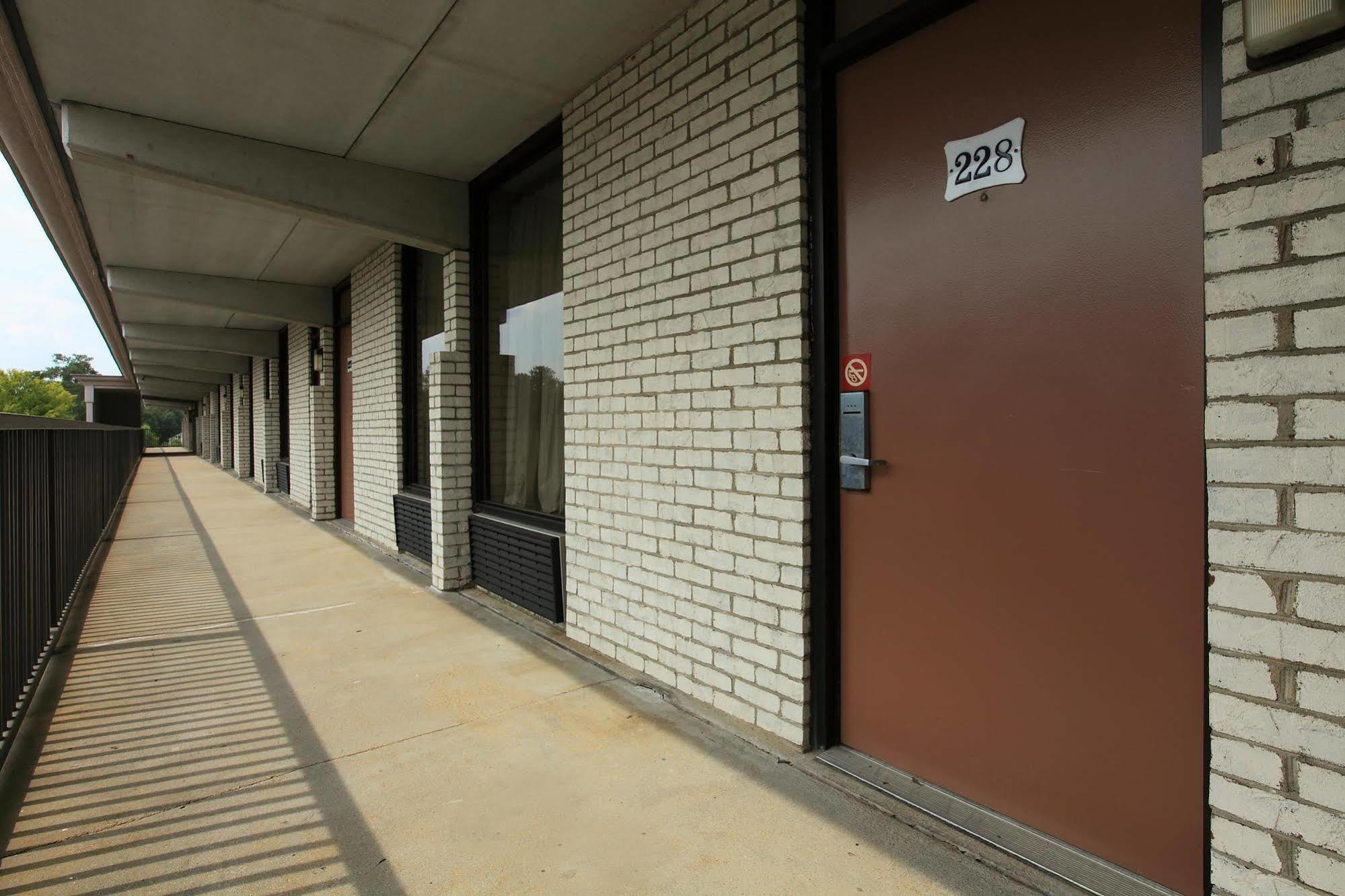 Americas Best Value Inn North Capital Raleigh Exterior foto