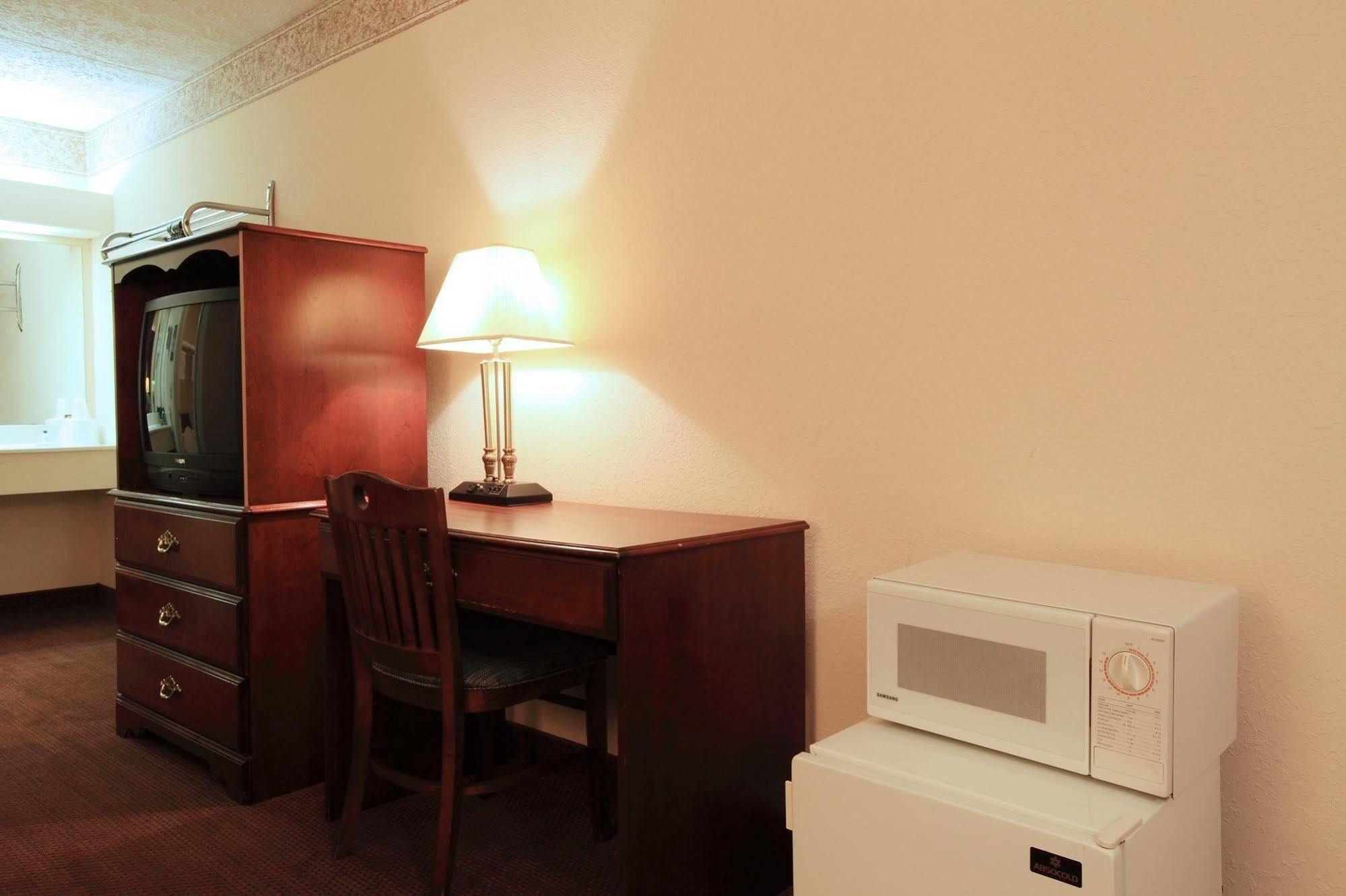 Americas Best Value Inn North Capital Raleigh Zimmer foto