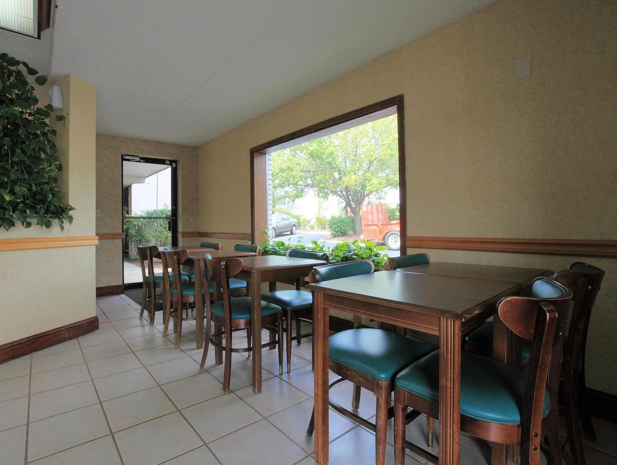 Americas Best Value Inn North Capital Raleigh Exterior foto